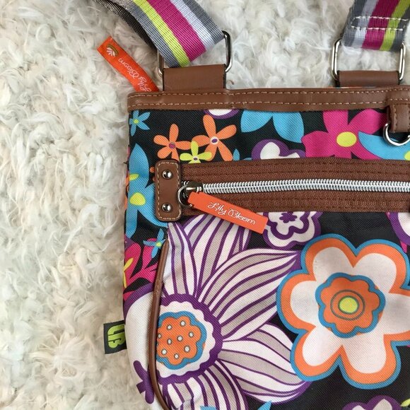 Lily Bloom Floral Crossbody Zip Bag. - Picture 2 of 5